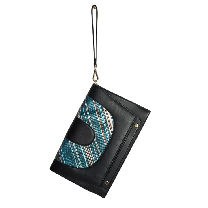 Acheter Sac à main en forme de pochette " Cécile Seksaf " Très bon état - 10,00 € Sac à main en forme de pochette " Cécile Seksaf " Très bon état - reconditionné disponible sur Label Emmaüs